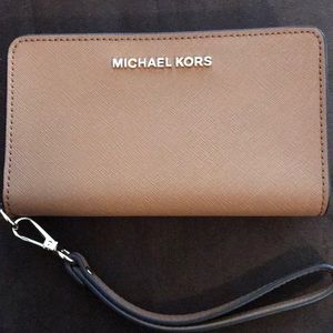 NWOT Michael Kors Wristlet